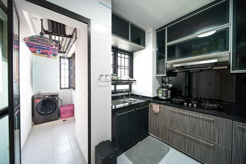 436A Fernvale Road, 436A Fernvale Road, Seletar / Yio Chu Kang, 3 Bedrooms, 1,033 sqft, HDB Flat For Sale, by Derrick Tai, 500249459 - Kitchen - PropertyGuru.com.sg