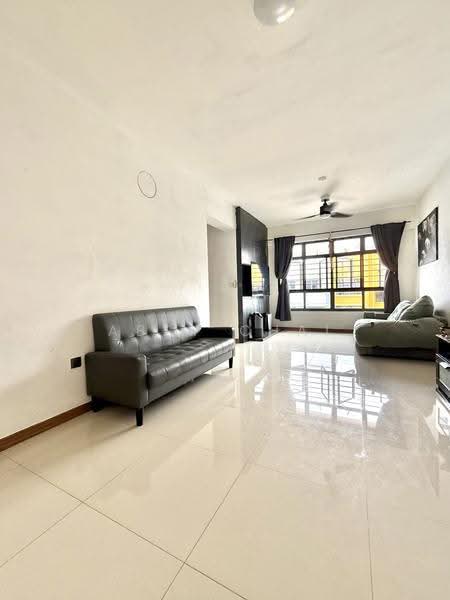 479C Yishun Street 42, 479C Yishun Street 42, Sembawang / Yishun, 3 Bedrooms, 1,001 sqft, HDB Flat For Sale, by Abby Chai, 500249468 - Living Room - PropertyGuru.com.sg