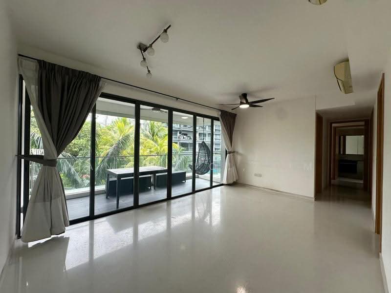 Hedges Park Condominium, 87 Flora Drive, Changi Airport / Changi Village, 3 Bedrooms, 1,001 sqft, Condominium For Sale, by Wang Huiqi, Kim, 500249469 - Living Room - PropertyGuru.com.sg