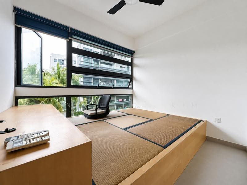 Hedges Park Condominium, 87 Flora Drive, Changi Airport / Changi Village, 3 Bedrooms, 1,001 sqft, Condominium For Sale, by Wang Huiqi, Kim, 500249469 - Master Bedroom - PropertyGuru.com.sg