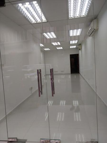 Chinatown shophouse level 3 unit for office dance studio uses, Chinatown / Tanjong Pagar, 785 sqft, Office For Rent, by Kwan Wei Hoe, 500249480 - Interior - CommercialGuru.com.sg