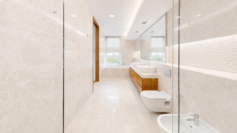 ONE TREE HILL BUNGALOW, Orchard / River Valley, 6 Bedrooms, 6,780 sqft, Bungalow House For Rent, by Lim Sheng Loo, 500249490 - Bathroom - PropertyGuru.com.sg