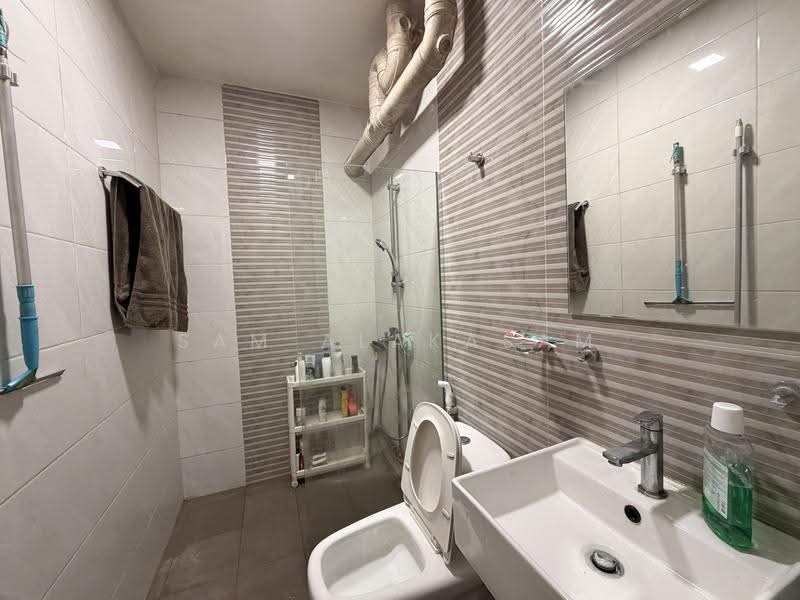 763 Woodlands Avenue 6, 763 Woodlands Avenue 6, Admiralty / Woodlands, 4 Bedrooms, 1,313 sqft, HDB Flat For Sale, by Sam Alakasam, 500249491 - Bathroom - PropertyGuru.com.sg