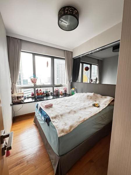 One Shenton, 1 Shenton Way, Boat Quay / Raffles Place / Marina, 3 Bedrooms, 1,604 sqft, Condominium For Sale, by Vincent Kwang, 500249499 - Bedroom - PropertyGuru.com.sg