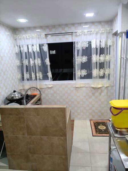24 Marsiling Drive, 24 Marsiling Drive, Admiralty / Woodlands, 2 Bedrooms, 721 sqft, HDB Flat For Rent, by Muhd Farhan, 500249509 - Kitchen - PropertyGuru.com.sg