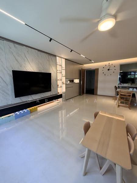 620A Tampines Street 61, 620A Tampines Street 61, Pasir Ris / Tampines, 3 Bedrooms, 1,216 sqft, HDB Flat For Sale, by Carmen Yap, 500249511 - Living Room - PropertyGuru.com.sg