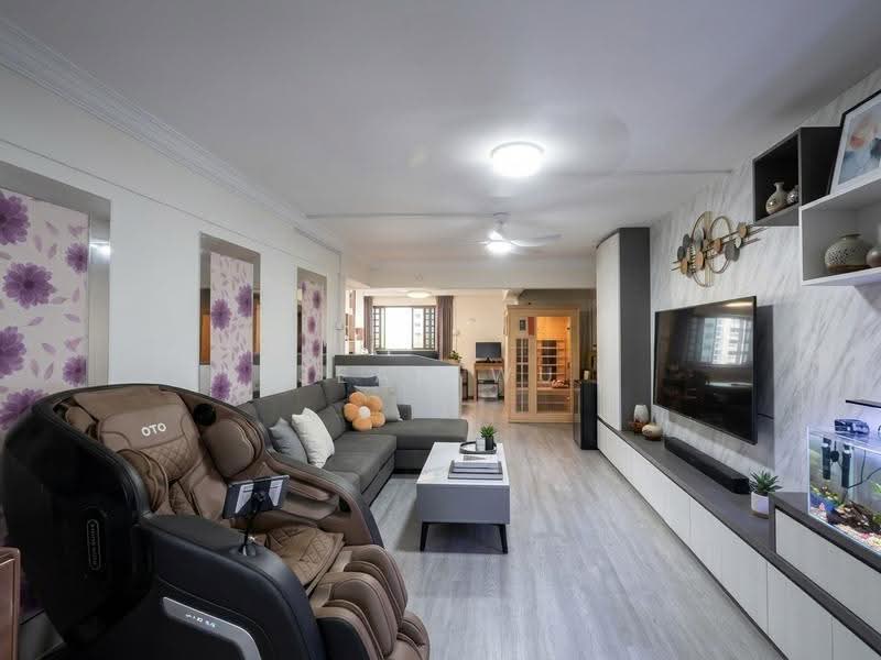 305 Jurong East Street 32, 305 Jurong East Street 32, Boon Lay / Jurong / Tuas, 3 Bedrooms, 1,302 sqft, HDB Flat For Sale, by Jean Wu, 500249531 - Living Room - PropertyGuru.com.sg