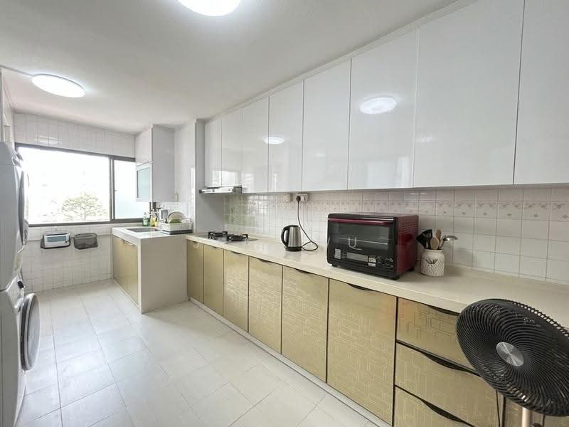 305 Jurong East Street 32, 305 Jurong East Street 32, Boon Lay / Jurong / Tuas, 3 Bedrooms, 1,302 sqft, HDB Flat For Sale, by Jean Wu, 500249531 - Kitchen - PropertyGuru.com.sg