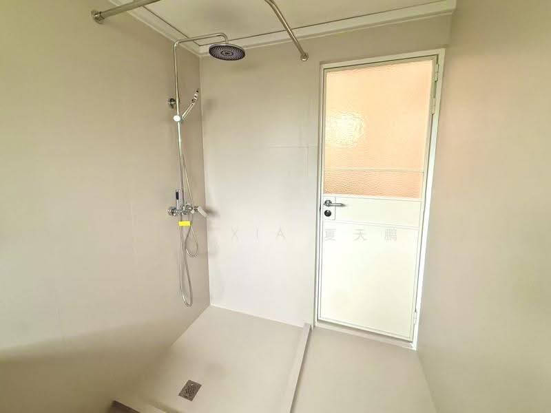 Lakepoint Condo, 2 Lakepoint Drive, Boon Lay / Jurong / Tuas, Room Rental, 140 sqft, Condominium For Rent, by Ben XIA 夏天鹏, 500249535 - Bathroom - PropertyGuru.com.sg