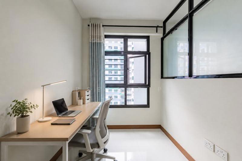 808D Choa Chu Kang Avenue 1, 808D Choa Chu Kang Avenue 1, Dairy Farm / Bukit Panjang / Choa Chu Kang, 3 Bedrooms, 1,206 sqft, HDB Flat For Sale, by Gina Tow, 500249540 - Study - PropertyGuru.com.sg