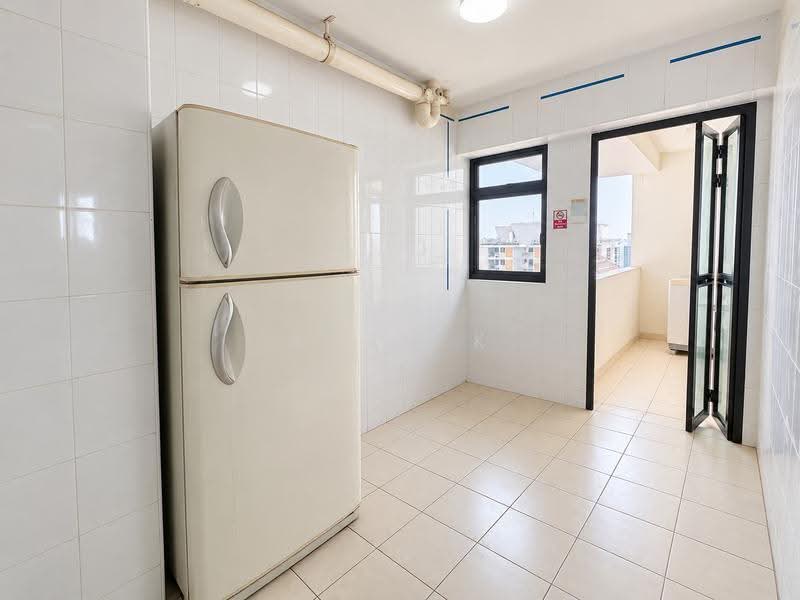 28D Dover Crescent, 28D Dover Crescent, Buona Vista / West Coast / Clementi New Town, 3 Bedrooms, 1,023 sqft, HDB Flat For Sale, by Adam K, 500249548 - Kitchen - PropertyGuru.com.sg