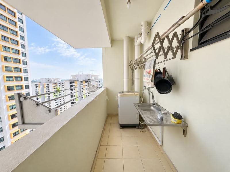 28D Dover Crescent, 28D Dover Crescent, Buona Vista / West Coast / Clementi New Town, 3 Bedrooms, 1,023 sqft, HDB Flat For Sale, by Adam K, 500249548 - Balcony - PropertyGuru.com.sg