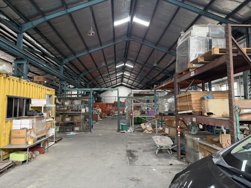 Ground | 7.3m Clear | Drive In Access @ Jurong, Boon Lay / Jurong / Tuas, 7,200 sqft, Warehouse For Rent, by Ryan Chau, 500249557 - Interior - CommercialGuru.com.sg