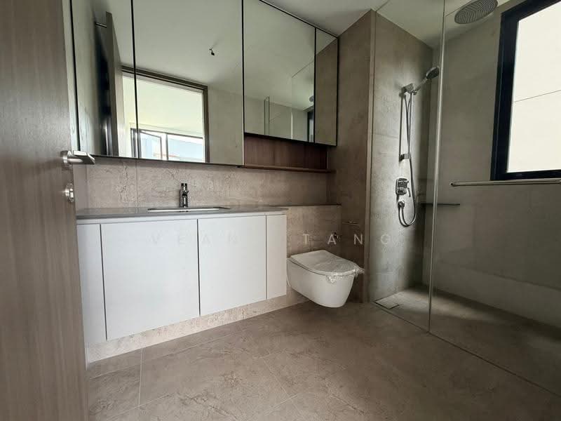 Norwood Grand, 10 Champions Way, Admiralty / Woodlands, 3 Bedrooms, 872 sqft, Condominium For Rent, by Veann Tang, 500249595 - Bathroom - PropertyGuru.com.sg