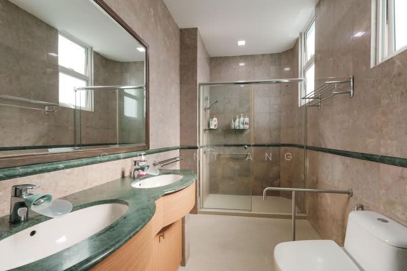 Burgundy Hill, Burgundy Rise, Dairy Farm / Bukit Panjang / Choa Chu Kang, 5 Bedrooms, 3,165 sqft, Semi-Detached House For Sale, by Clement Ang, 500249617 - Bathroom - PropertyGuru.com.sg