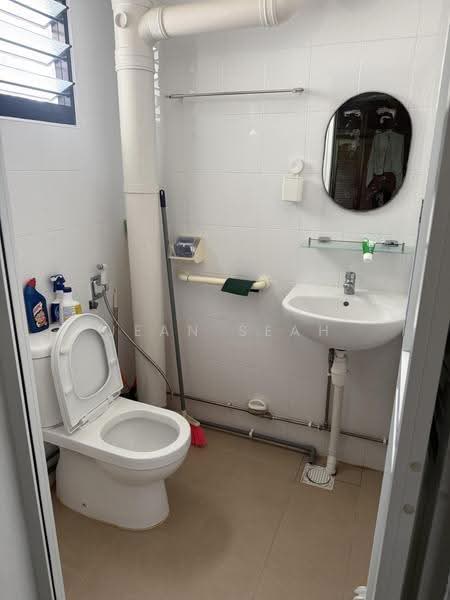 314 Hougang Avenue 5, 314 Hougang Avenue 5, Hougang / Punggol / Sengkang, Room Rental, 100 sqft, HDB Flat For Rent, by Jean Seah, 500249618 - Bathroom - PropertyGuru.com.sg
