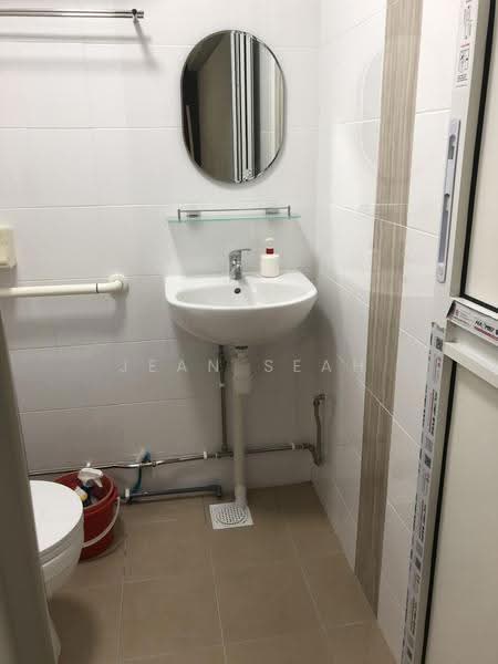 314 Hougang Avenue 5, 314 Hougang Avenue 5, Hougang / Punggol / Sengkang, Room Rental, 100 sqft, HDB Flat For Rent, by Jean Seah, 500249618 - Bathroom - PropertyGuru.com.sg