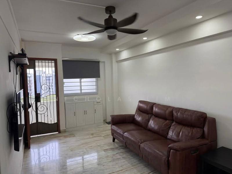 102 Aljunied Crescent, 102 Aljunied Crescent, Eunos / Geylang / Paya Lebar, 2 Bedrooms, 721 sqft, HDB Flat For Sale, by Nicholas Lim, 500249620 - Living Room - PropertyGuru.com.sg