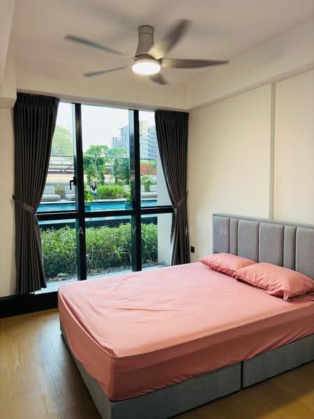 Sceneca Residence, Tanah Merah Kechil Link, Bedok / Upper East Coast, 3 Bedrooms, 1,119 sqft, Condominium For Rent, by Ally Chin, 500249622 - Master Bedroom - PropertyGuru.com.sg