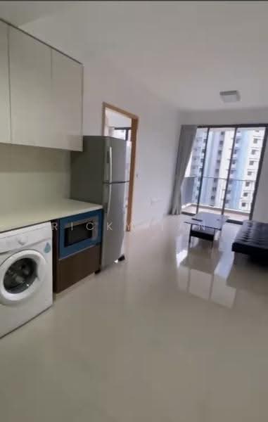 La Fiesta, 60 Sengkang Square, Hougang / Punggol / Sengkang, 1 Bedroom, 452 sqft, Condominium For Sale, by Ricky Tan, 500249649 - Living Room - PropertyGuru.com.sg