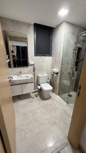 La Fiesta, 60 Sengkang Square, Hougang / Punggol / Sengkang, 1 Bedroom, 452 sqft, Condominium For Sale, by Ricky Tan, 500249649 - Bathroom - PropertyGuru.com.sg