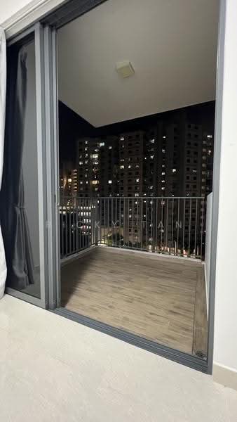 La Fiesta, 60 Sengkang Square, Hougang / Punggol / Sengkang, 1 Bedroom, 452 sqft, Condominium For Sale, by Ricky Tan, 500249649 - Balcony - PropertyGuru.com.sg