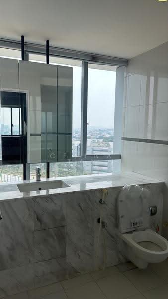 The Chuan, 31 Lorong chuan, Hougang / Punggol / Sengkang, 4 Bedrooms, 1,464 sqft, Condominium For Rent, by Celina Tay, 500249653 - Bathroom - PropertyGuru.com.sg