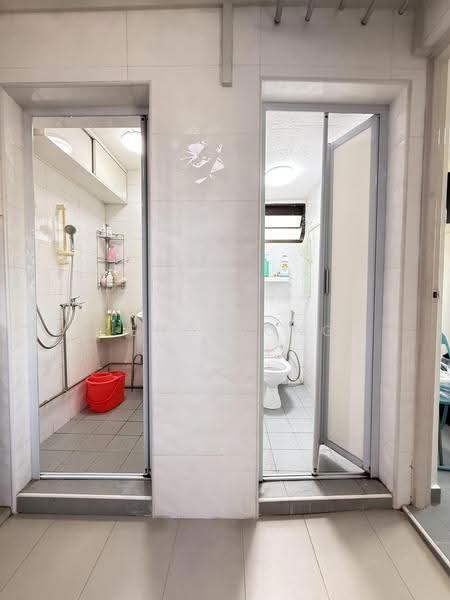 119 Bukit Merah View, 119 Bukit Merah View, Alexandra / Commonwealth, 3 Bedrooms, 700 sqft, HDB Flat For Sale, by Kent Wong, 500249655 - Bathroom - PropertyGuru.com.sg