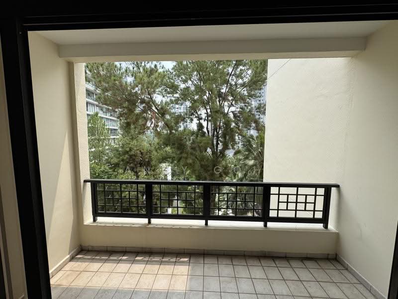 Pinewood Gardens, 21 Balmoral Park, Tanglin / Holland / Bukit Timah, 3 Bedrooms, 1,649 sqft, Condominium For Sale, by Andy Goh, 500249659 - Balcony - PropertyGuru.com.sg