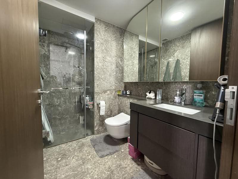 Avenue South Residence, 13 Silat Avenue, Alexandra / Commonwealth, 2 Bedrooms, 657 sqft, Condominium For Rent, by Julius WL Fock, 500249661 - Bathroom - PropertyGuru.com.sg