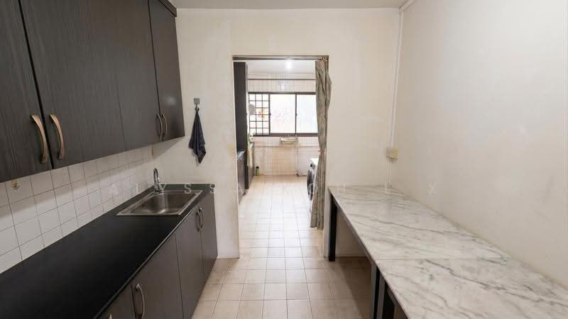 319 Bukit Batok Street 33, 319 Bukit Batok Street 33, Dairy Farm / Bukit Panjang / Choa Chu Kang, 3 Bedrooms, 1,313 sqft, HDB Flat For Sale, by Alyssa Koh L X, 500249667 - Kitchen - PropertyGuru.com.sg