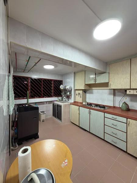 73 Geylang Bahru, 73 Geylang Bahru, Balestier / Toa Payoh, 2 Bedrooms, 635 sqft, HDB Flat For Sale, by Norjahan Majeed, 500249702 - Kitchen - PropertyGuru.com.sg