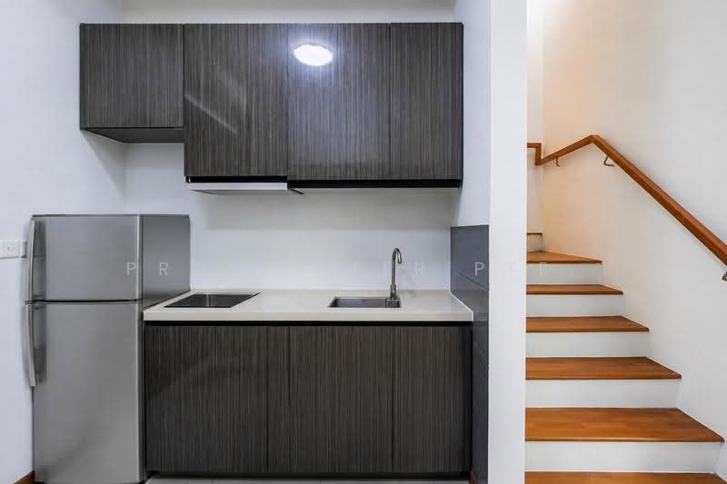 Vibes @ Upper Serangoon, 488 Upper Serangoon Road, Hougang / Punggol / Sengkang, 2 Bedrooms, 850 sqft, Apartment For Sale, by Kelly Tan, 500249723 - Kitchen - PropertyGuru.com.sg