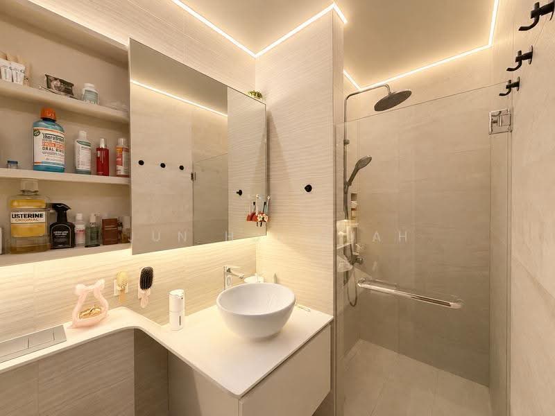 High Park Residences, 27 Fernvale Road, Seletar / Yio Chu Kang, 2 Bedrooms, 947 sqft, Condominium For Sale, by Jun Hui Quah, 500249749 - Bathroom - PropertyGuru.com.sg