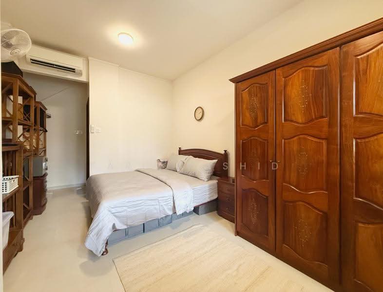 Henley Gardens, 34 Jalan Arif, Hougang / Punggol / Sengkang, 6 Bedrooms, 3,892 sqft, Terraced House For Sale, by Fariz Rashid, 500249777 - Bedroom - PropertyGuru.com.sg