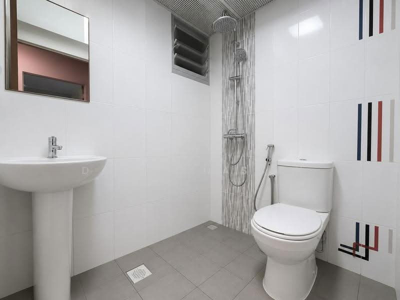 95B Henderson Road, 95B Henderson Road, Alexandra / Commonwealth, 2 Bedrooms, 732 sqft, HDB Flat For Sale, by Dallas Hassan, 500249792 - Bathroom - PropertyGuru.com.sg
