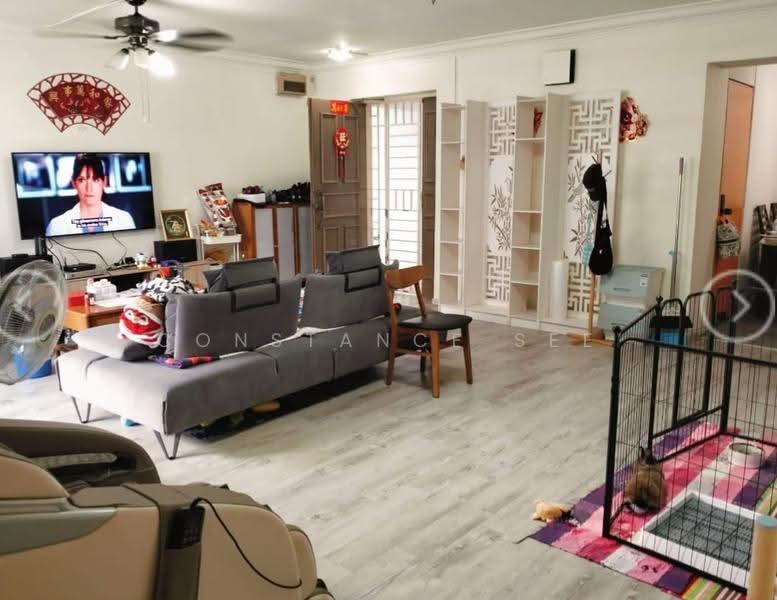667A Jurong West Street 65, 667A Jurong West Street 65, Boon Lay / Jurong / Tuas, 3 Bedrooms, 1,184 sqft, HDB Flat For Sale, by Constance See, 500249798 - Living Room - PropertyGuru.com.sg