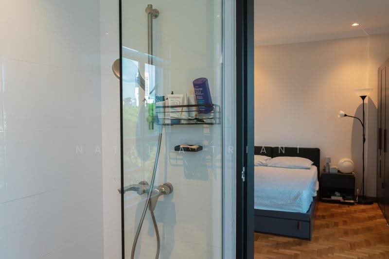 Leedon 2, 2 Leedon Road, Tanglin / Holland / Bukit Timah, 4 Bedrooms, 1,206 sqft, Apartment For Rent, by Natalia Triani, 500249807 - Master Bathroom - PropertyGuru.com.sg