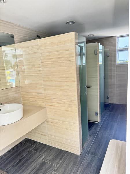 Leedon 2, 2 Leedon Road, Tanglin / Holland / Bukit Timah, 4 Bedrooms, 1,206 sqft, Apartment For Rent, by Natalia Triani, 500249807 - Bathroom - PropertyGuru.com.sg