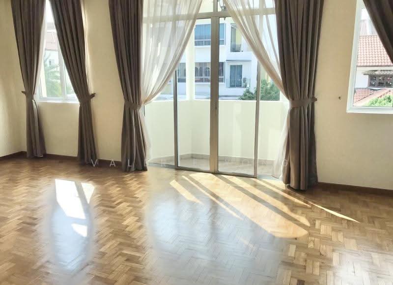 11 Mariam Close, Changi Airport / Changi Village, 6 Bedrooms, 5,000 sqft, Semi-Detached House For Rent, by Valerie Yong, 500249813 - Balcony - PropertyGuru.com.sg