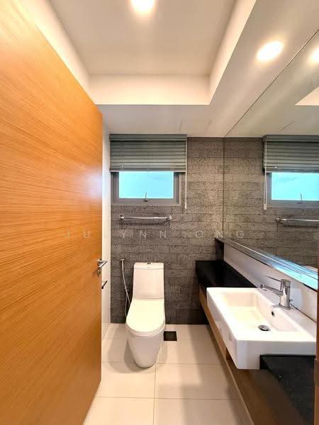 The Shore Residences, 81 Amber Road, East Coast / Marine Parade, 2 Bedrooms, 873 sqft, Condominium For Sale, by Julynn Ong, 500249817 - Bathroom - PropertyGuru.com.sg