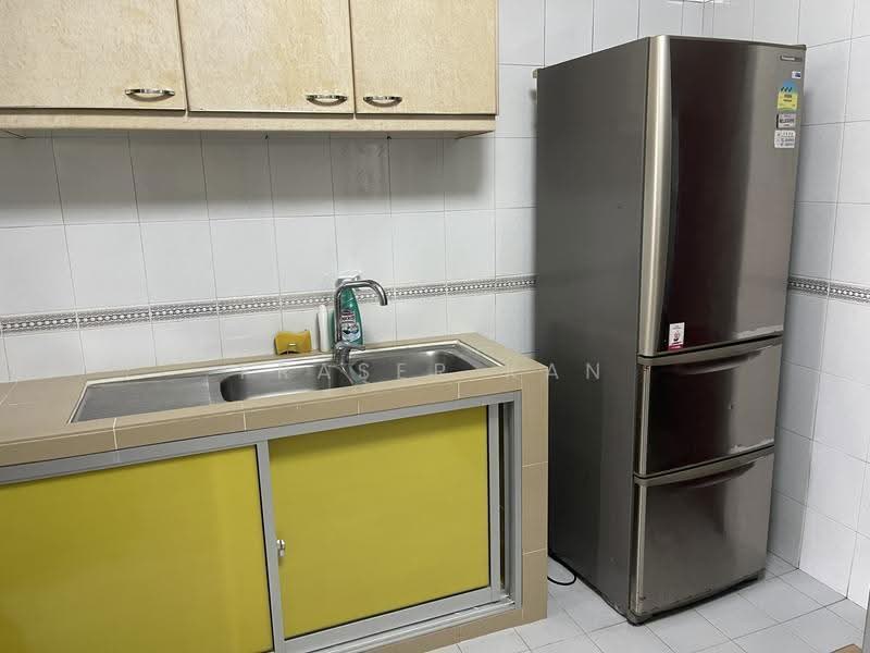 Parc Oasis, 39 Jurong East Avenue 1, Boon Lay / Jurong / Tuas, 4 Bedrooms, 1,500 sqft, Condominium For Rent, by Fraser Kan, 500249849 - Kitchen - PropertyGuru.com.sg
