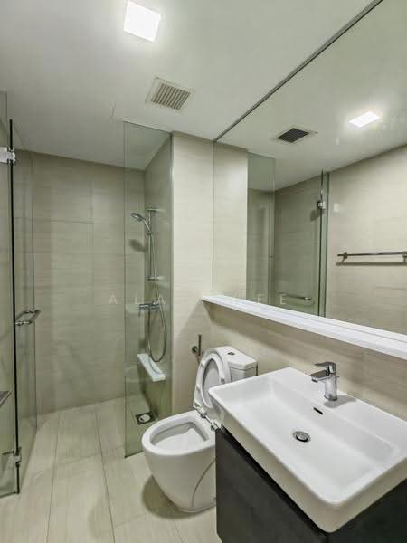 RiverTrees Residences, 21 Fernvale Close, Seletar / Yio Chu Kang, 2 Bedrooms, 710 sqft, Condominium For Rent, by Alan Wee, 500249852 - Bathroom - PropertyGuru.com.sg