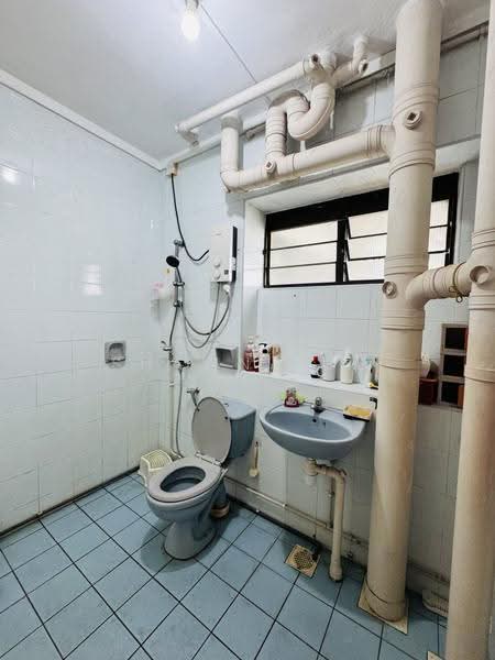 604 Senja Road, 604 Senja Road, Dairy Farm / Bukit Panjang / Choa Chu Kang, 3 Bedrooms, 1,292 sqft, HDB Flat For Sale, by Shawn Koh, 500249879 - Bathroom - PropertyGuru.com.sg