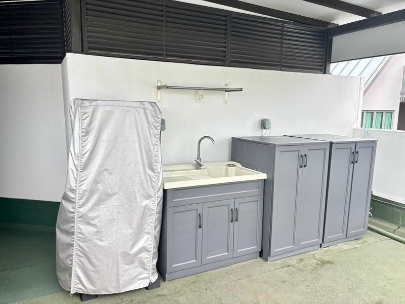 Sunny Parc, 128 Lorong K Telok Kurau, East Coast / Marine Parade, 4 Bedrooms, 2,411 sqft, Apartment For Sale, by Vina Tey, 500249893 - Washing area - PropertyGuru.com.sg