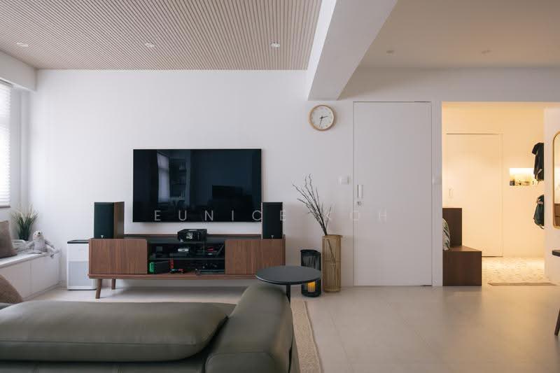152B Bedok South Road, 152B Bedok South Road, Bedok / Upper East Coast, 3 Bedrooms, 1,001 sqft, HDB Flat For Sale, by Eunice Koh, 500249897 - Living Room - PropertyGuru.com.sg