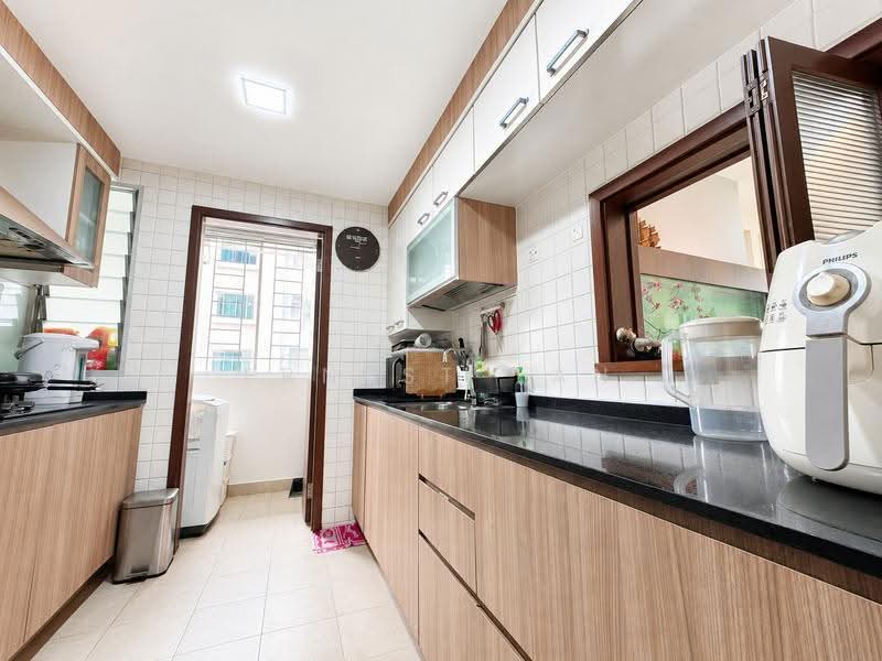 The Eden @ Tampines, 21 Tampines Street 34, Pasir Ris / Tampines, 3 Bedrooms, 1,012 sqft, Condominium For Sale, by Ernest Tan, 500249901 - Kitchen - PropertyGuru.com.sg