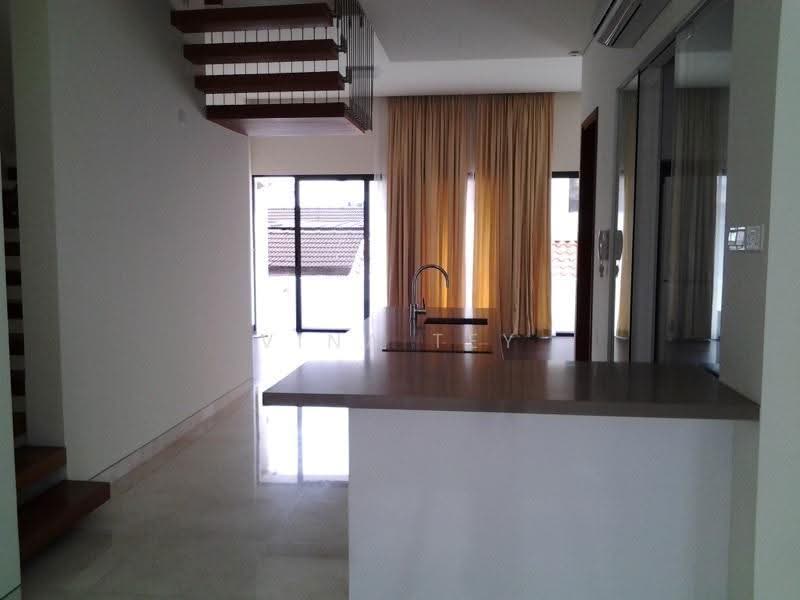 Hoover Park, 11 11, Clementi Park / Upper Bukit Timah, 7 Bedrooms, 5,000 sqft, Terraced House For Rent, by Vina Tey, 500249903 - PropertyGuru.com.sg
