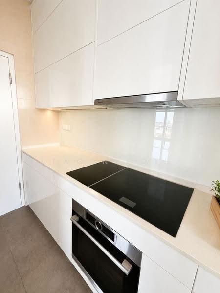 Grosvenor View, 1 Lengkong Empat, Eunos / Geylang / Paya Lebar, 3 Bedrooms, 1,776 sqft, Condominium For Rent, by Liao Nicole, 500249913 - Kitchen - PropertyGuru.com.sg