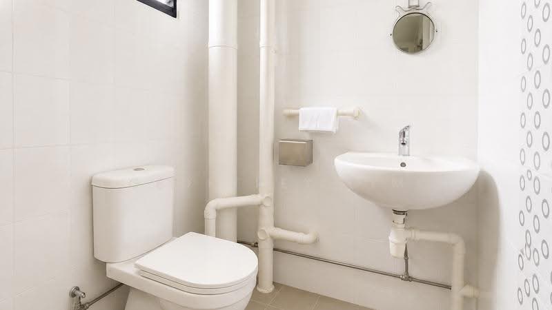 245 Jurong East Street 24, 245 Jurong East Street 24, Boon Lay / Jurong / Tuas, 3 Bedrooms, 1,012 sqft, HDB Flat For Sale, by Geoffrey Lim, 500249924 - Bathroom - PropertyGuru.com.sg